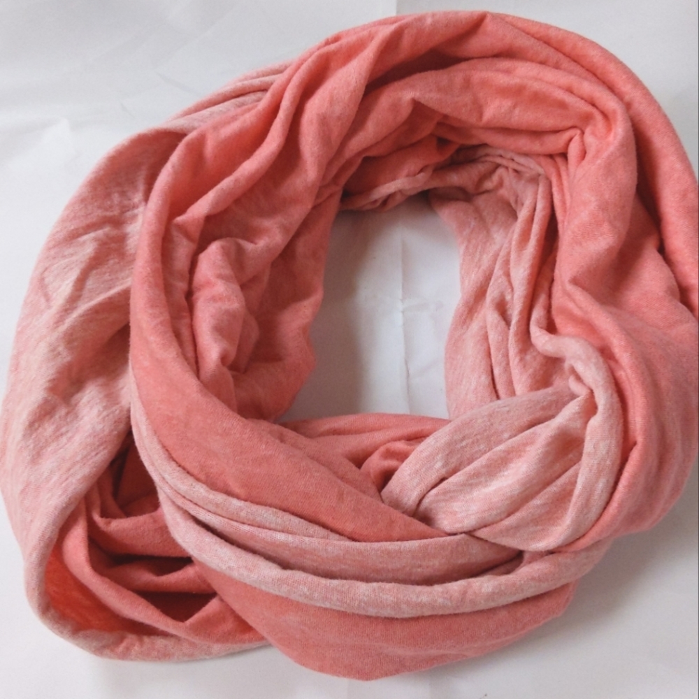 🌿GAP INFINITY SCARF🌿 - Picture 2 of 4